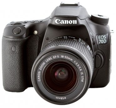 Canon EOS 70D Kit  18-135mm is